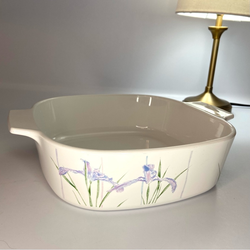 Shadow Iris Vintage 1980s and 1990s CorningWare 2L